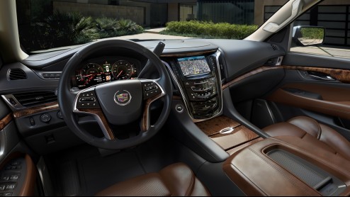 Cadillac introduceert de nieuwe Escalade 6.2 V8 model 2015, die begin volgend jaar op de markt komt.